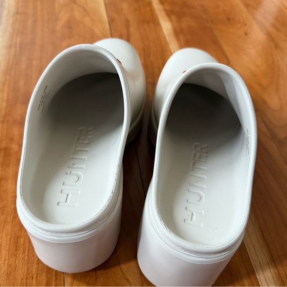 HUNTER Anika clogs white ivory color still basically new size 8 great style - Picture 5 of 8